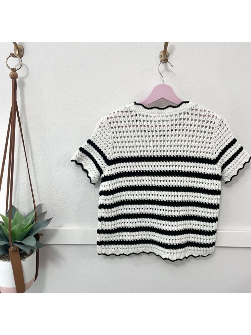 GAP Black Milk White Crochet Stripe Top Size M Short Sleeve - Picture 6 of 6
